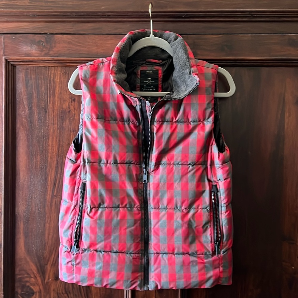 GAP Outdoor Edition - Red Gray Check Puffer Vest S